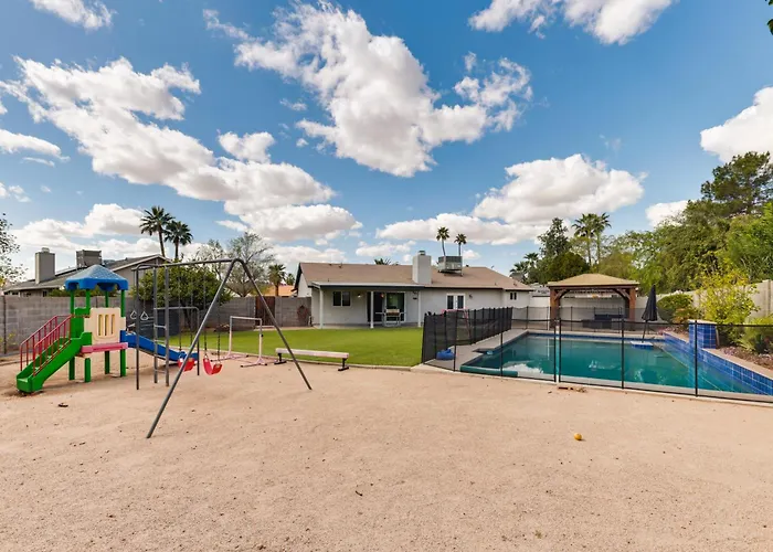 Phoenix Home With Private Pool, Fire Pit And Swing Set