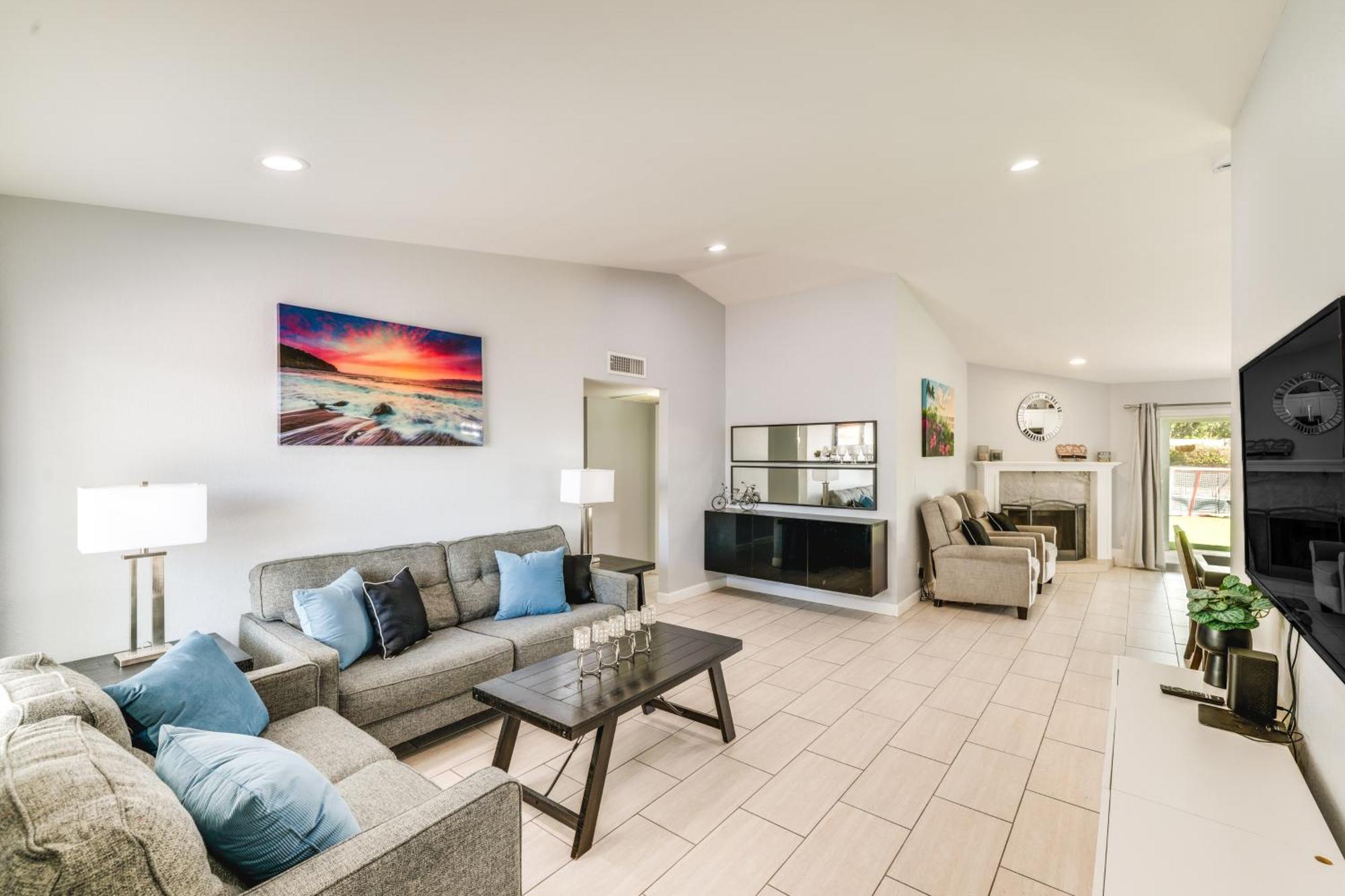 With Private Pool, Fire Pit And Swing Set Phoenix