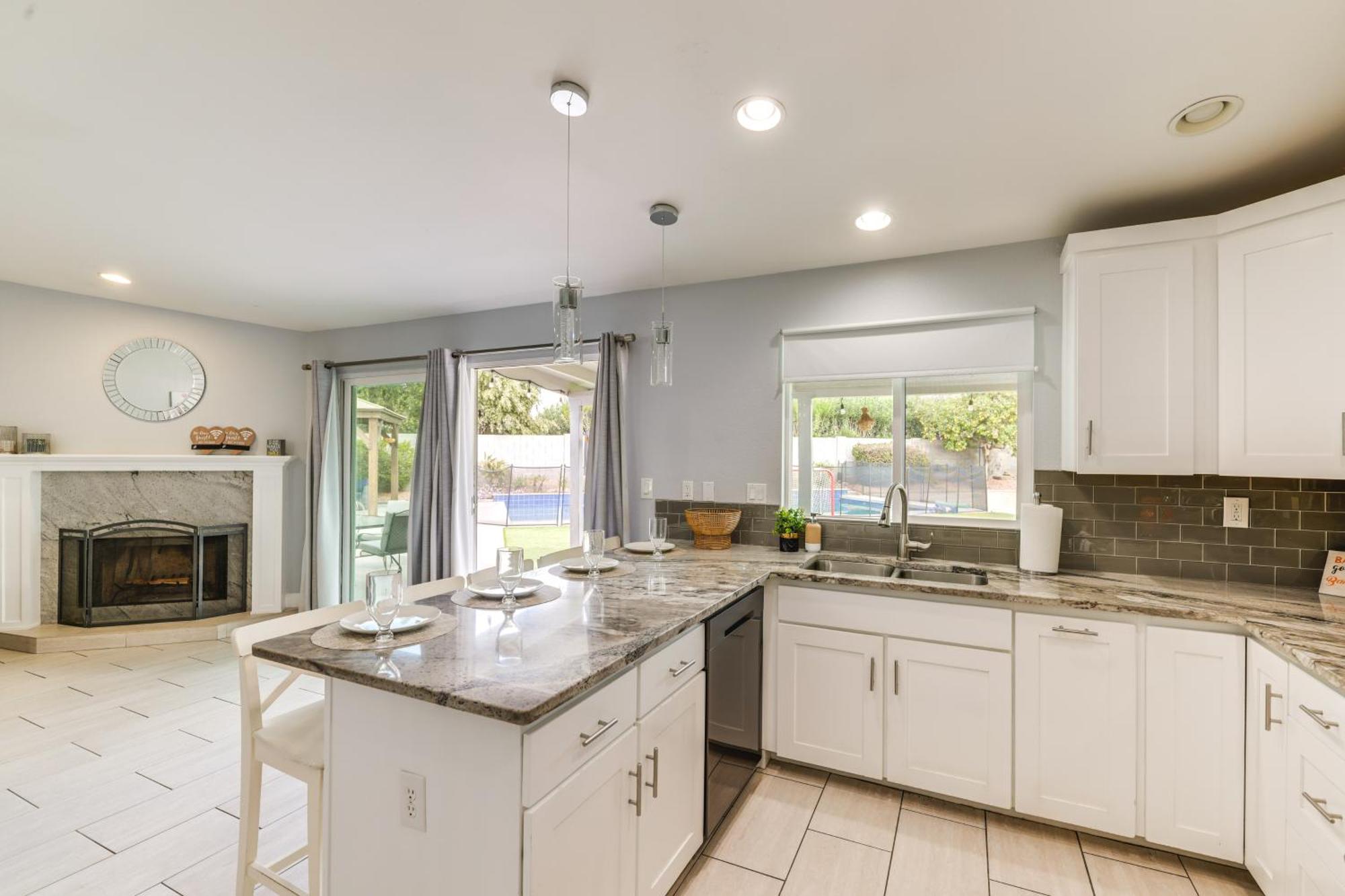 With Private Pool, Fire Pit And Swing Set Holiday home Phoenix