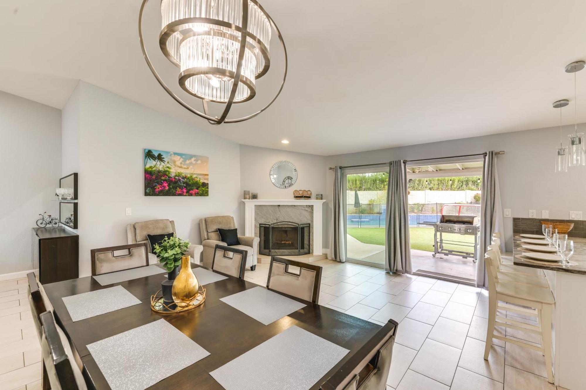 With Private Pool, Fire Pit And Swing Set Phoenix