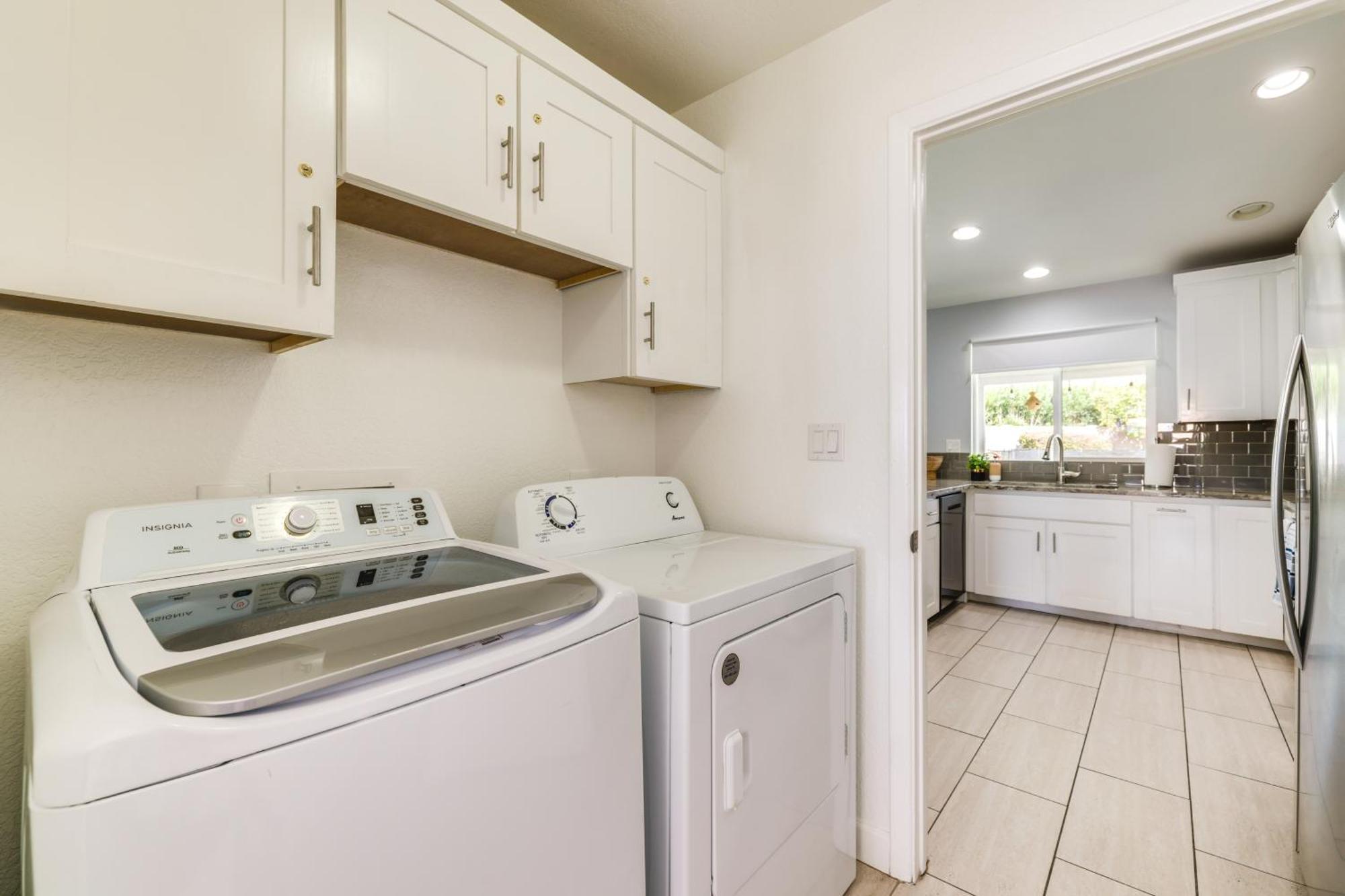 With Private Pool, Fire Pit And Swing Set Holiday home *